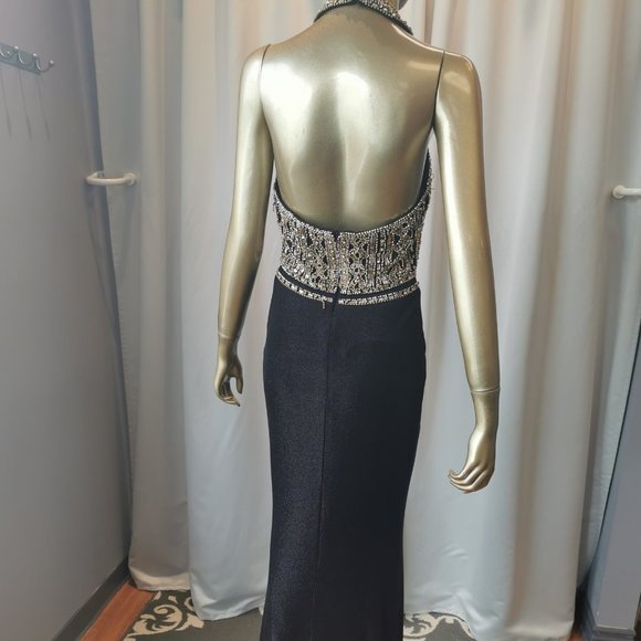 size 6 black formal gown - Picture 2 of 5